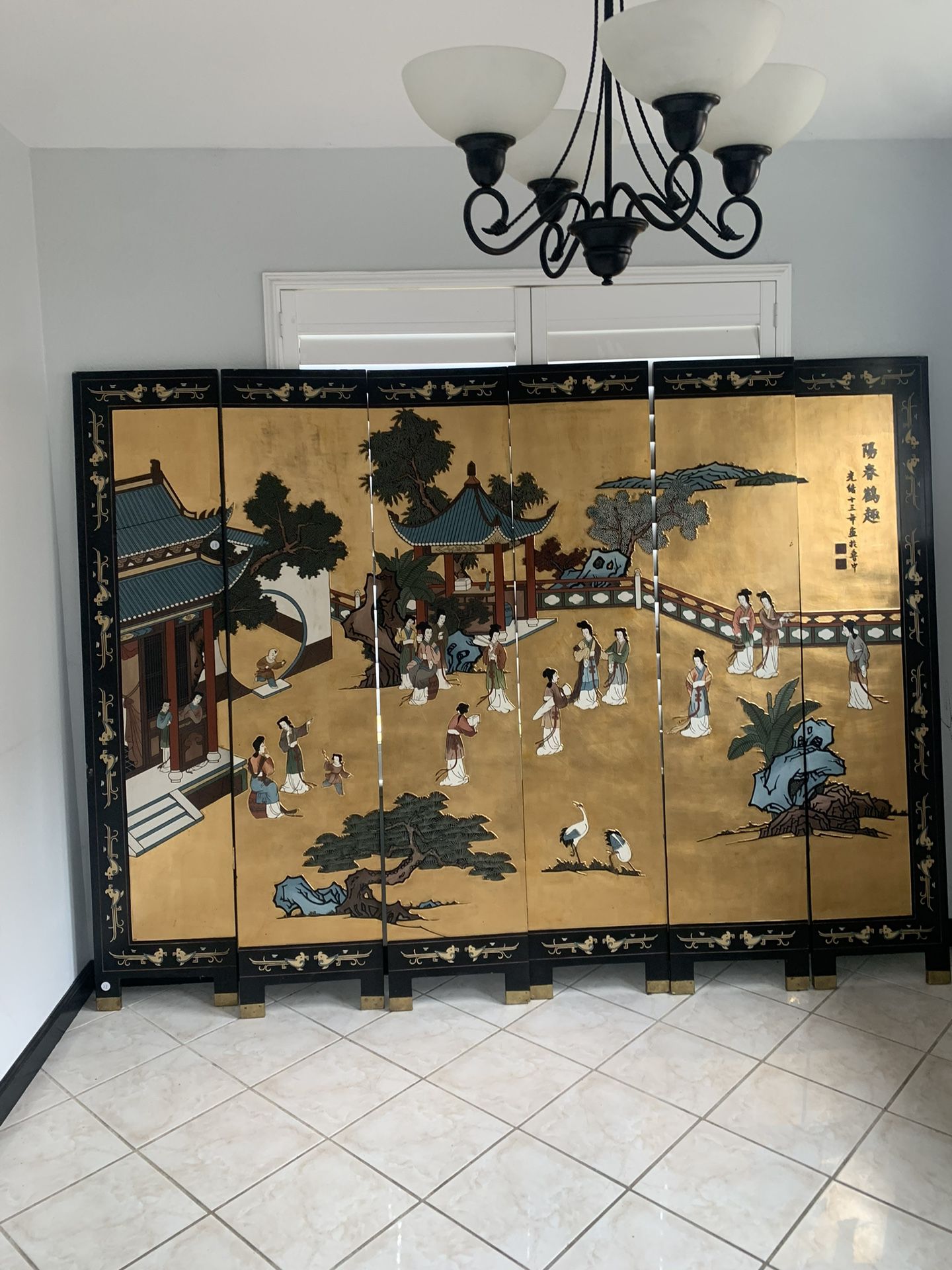 Early 20th Century Chinese Export 6 Panel Gold Leaf Coromandel Screen
