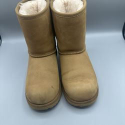 UGGS girls Size 2