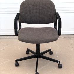Swivel chair