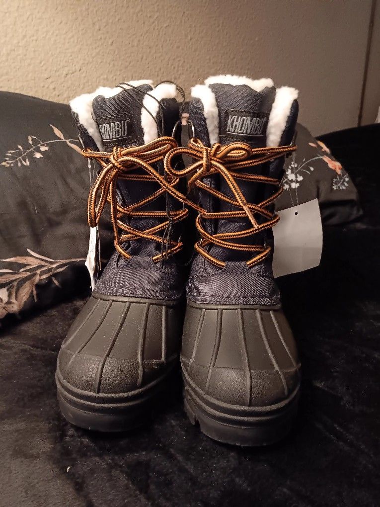 Khombu Rainz Boots Size 3