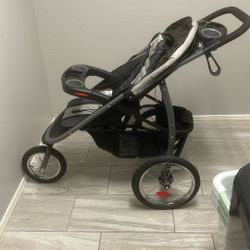 Graco Car seat And Stroller 