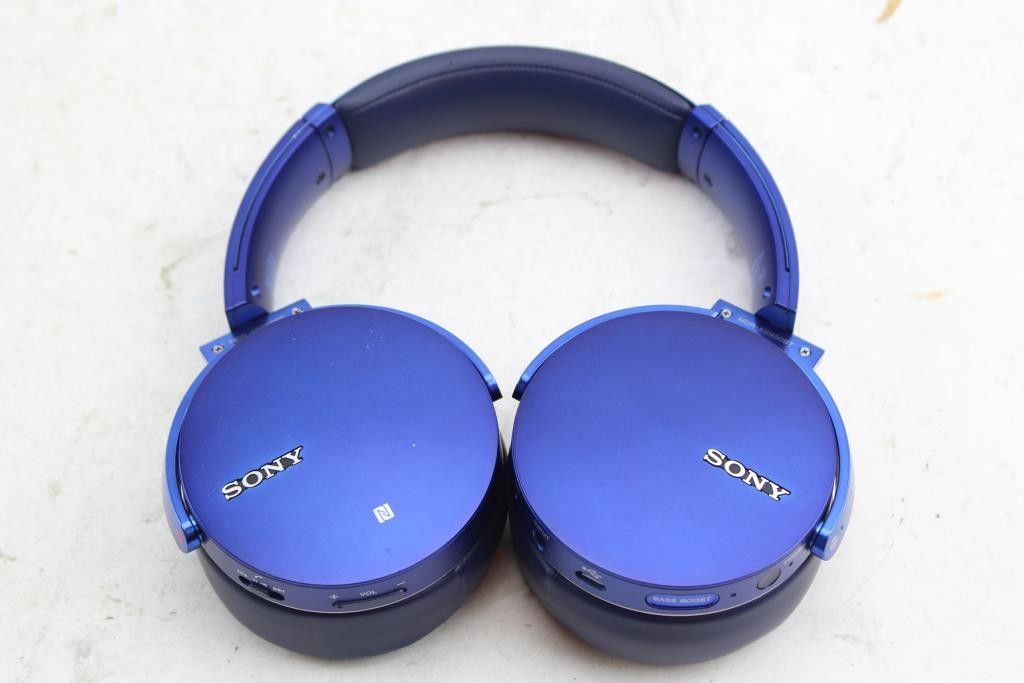 Sony Extra Bass Bluetooth Wireless Headphones MDRXB950BT