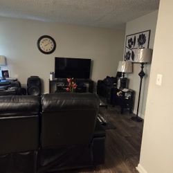 Must Move FAST 3 PIECE  LANE LEATHER RECLINER SET LIGHTS AND PHONE CHARGER SETS