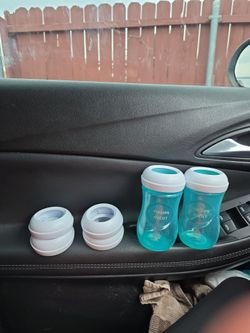 Philips Avent Bany Bottles + 4 lids