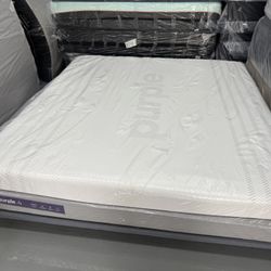 KING SIZE PURPLE .4 MATTRESS & BOX SPRINGS BED SET
