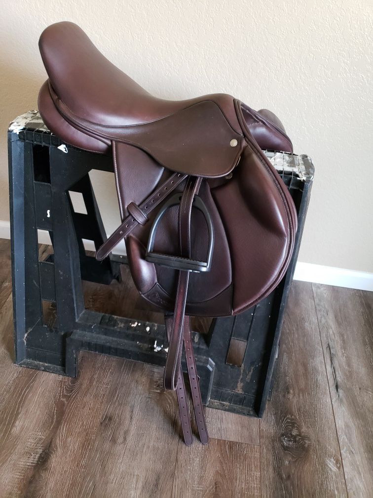 17in circuit by dover monoflap Saddle