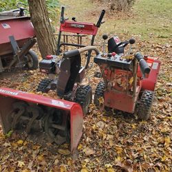 2 Snow Blowers 