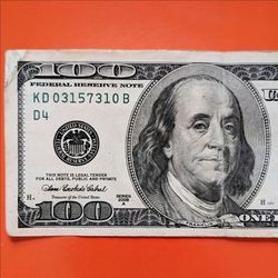Old vintage US currency paper money Federal Reserve $100 bank note bill