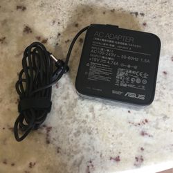 ASUS AC ADAPTER ADP-90YD B