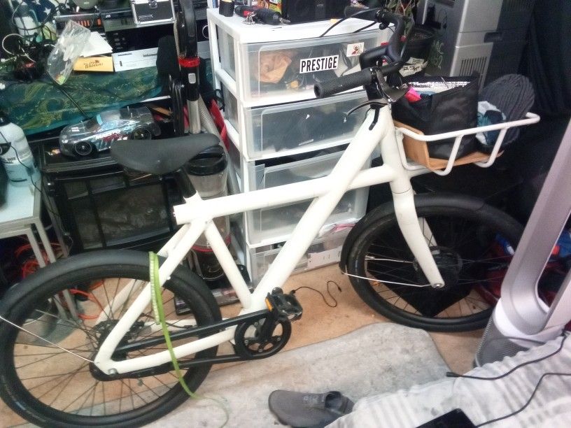 Brand New Vanmoof Bike