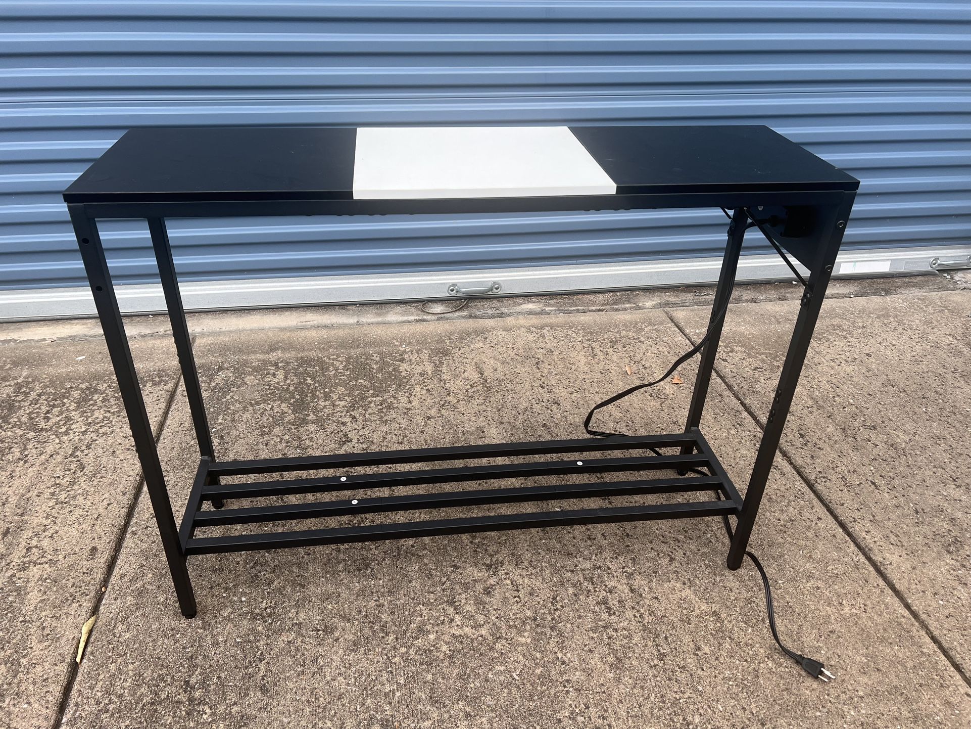 Black & White Console Table w/ 3 USB Ports + 2 Outlets