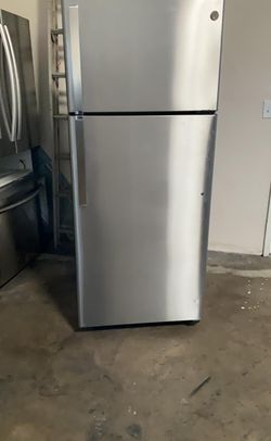 GE  Top Mount 27" Apartment Size Stainless Steel Fridge
