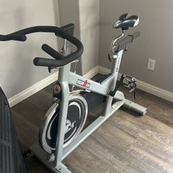 Ironman iC summit Exercise Bike 