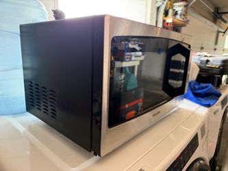 Toshiba Countertop Microwave Oven