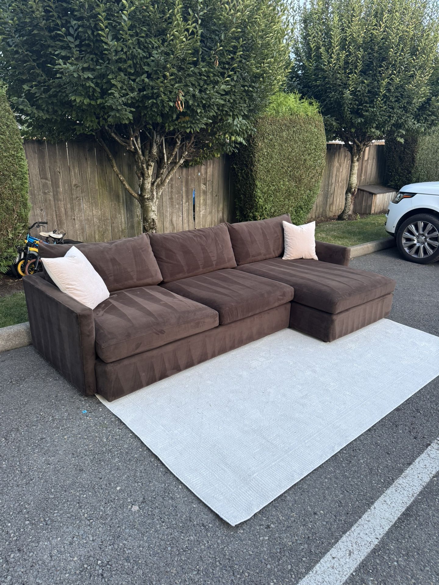 Crate And Barrel Sectional Couch Free Delivery 🚚 