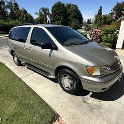 2003 Toyota Sienna