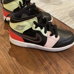 Kids Jordan Size 13