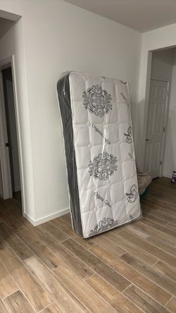 Twin mattress