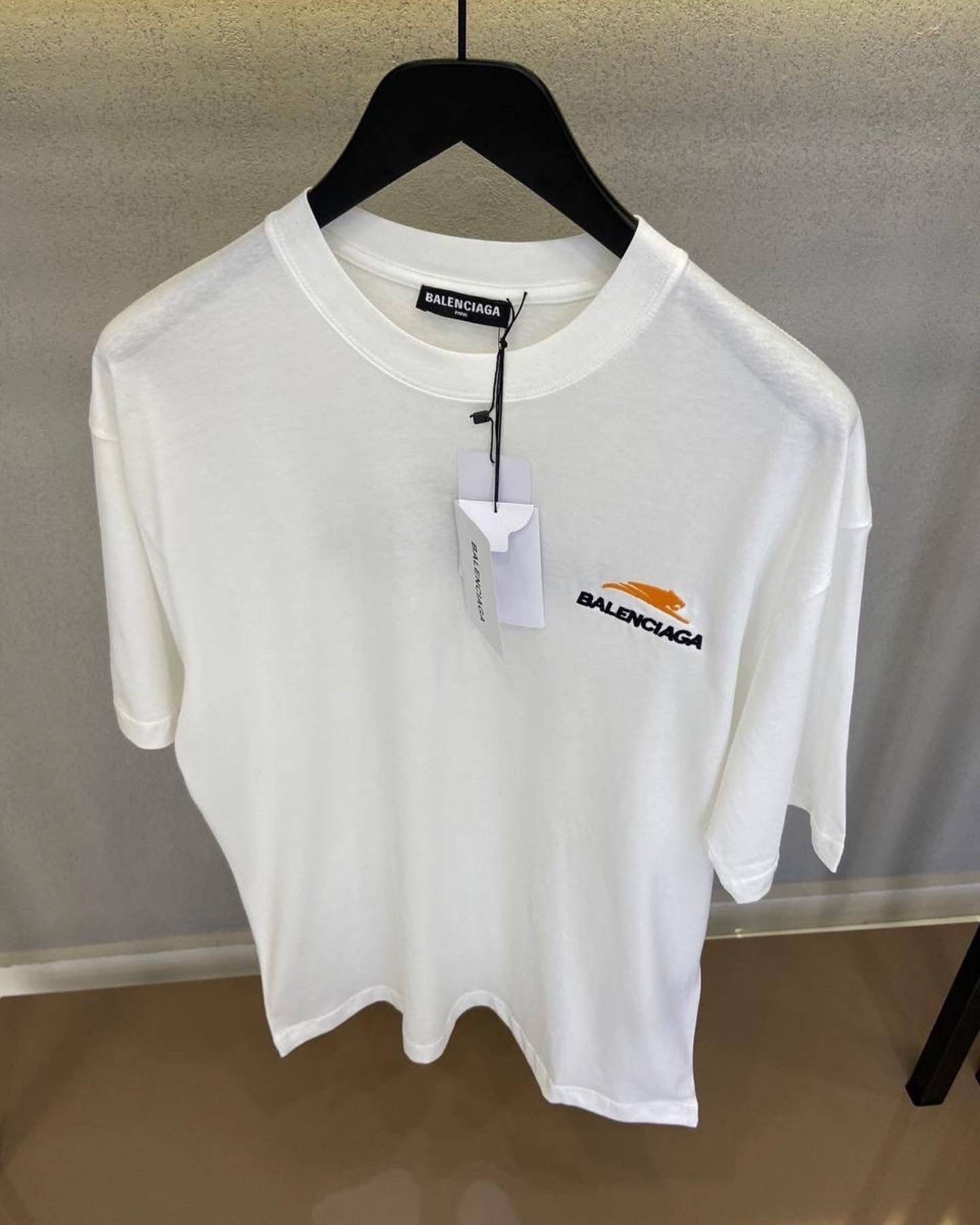 BALENCIAGA T SHIRT
