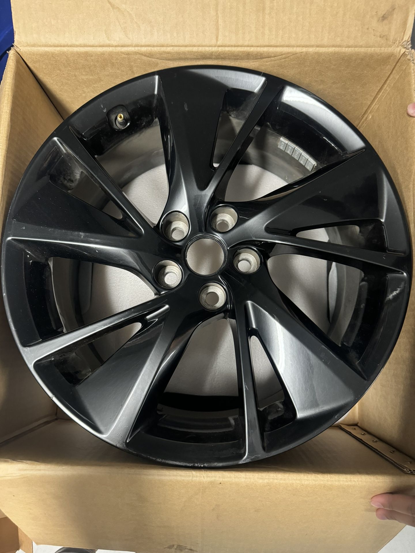 (2) - 2022 Genesis G70 Rims For Sale