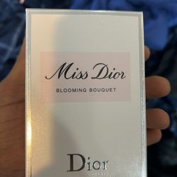 Miss Dior Perfume 
