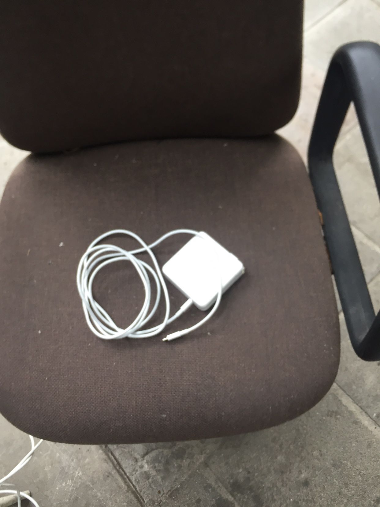 87w Type C charger For MacBook Great Condition
