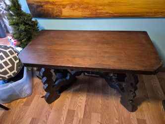 Nice Used Solid Wood Entry Table.
