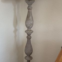 FLOOR LAMP LIGHT COLORED WOOD BASE $80 