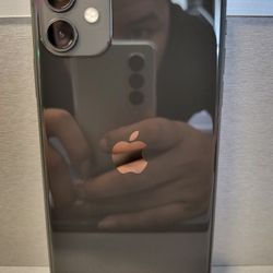 iPhone 11 UNLOCKED
