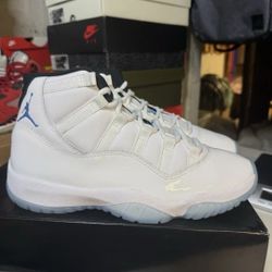 Jordan 11 Columbia