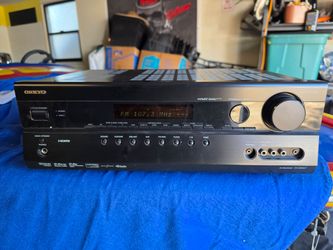 ONKYO HOME THEATRE RECEIVER 5.1 SURROUND