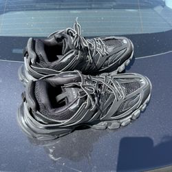Balenciaga Tracks Size 11 (44)