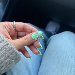 18k White Gold Band 