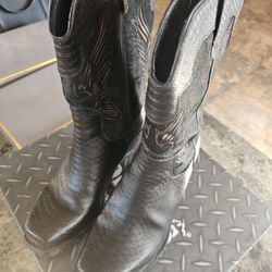 Woman's Boots Square Toe Bootie