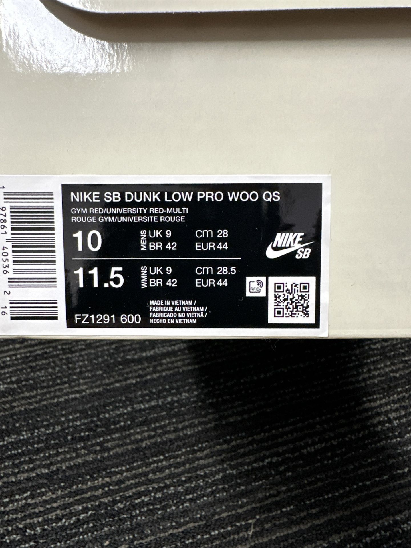 Nike SB Dunk Low The Wizard of Oz Poppy Field Size 10