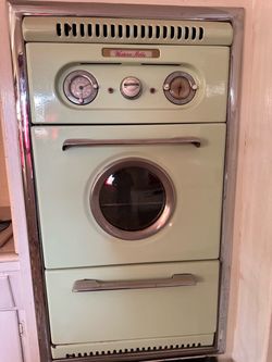 Western Holly Oven