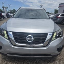 2018 Nissan Pathfinder From $ 1,490 Down 