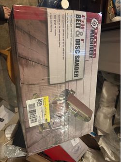 Central Machinery 4”x36” belt Sander 6”Disc Sander