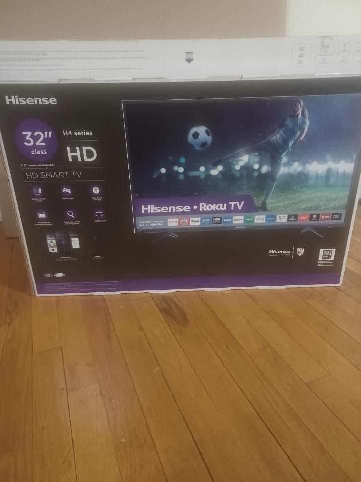32" Hisense ROKU HD Smart TV