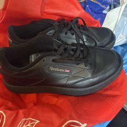 Reebok Size 6  1/2