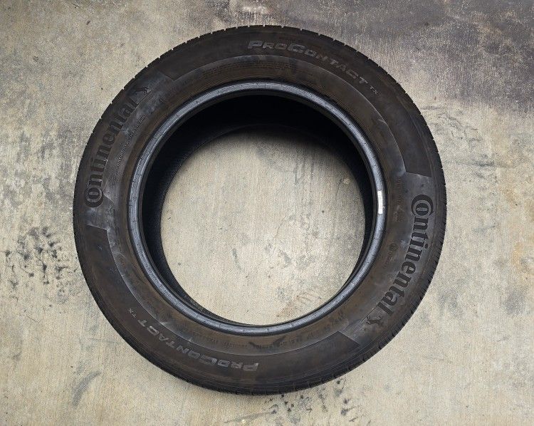 One Used Continental Tire 215/60 R17