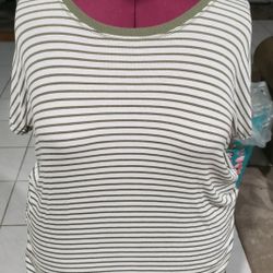 WOMEN'S CLOTHING SIZE M (8-10)