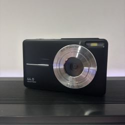 Vintage Small Camara 