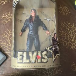 Elvis 68 Special Stand Damage Box But Elvis Is Fine 
