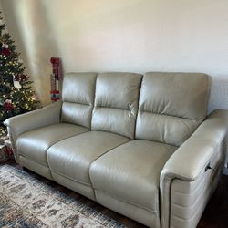 BarcaLounger Sofa And Love Seat*LIKE NEW*
