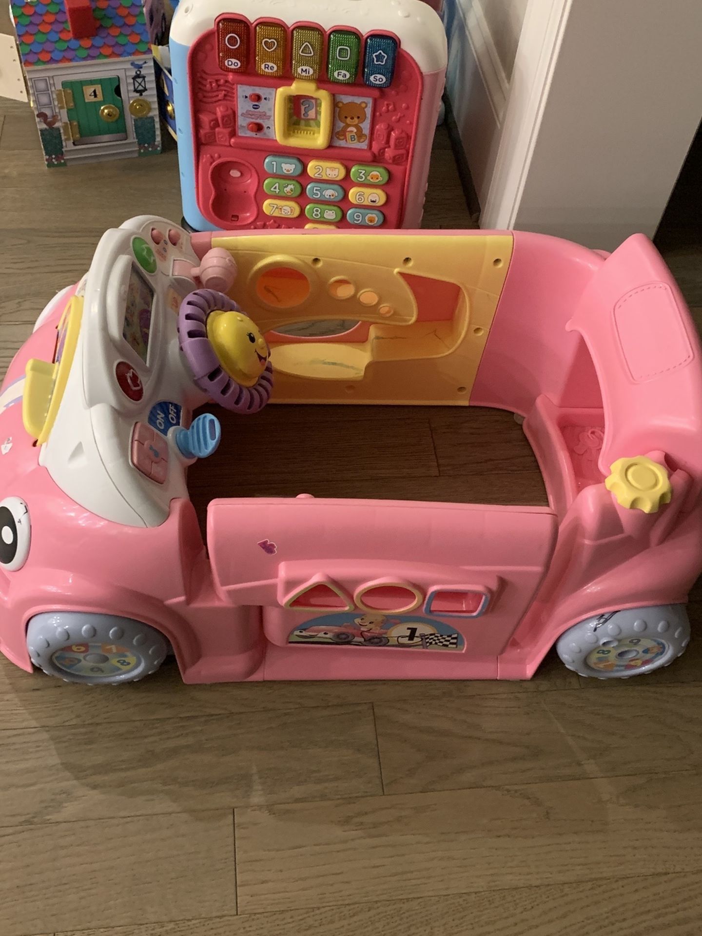 Girls Play Car