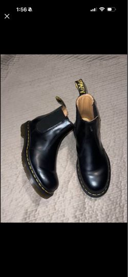 Dr. Martin Chelsea boot Size 5 Mens