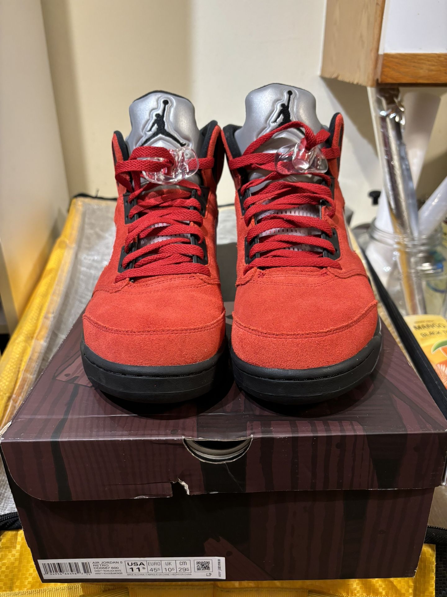 Jordan Retro 5 Raging Bulls