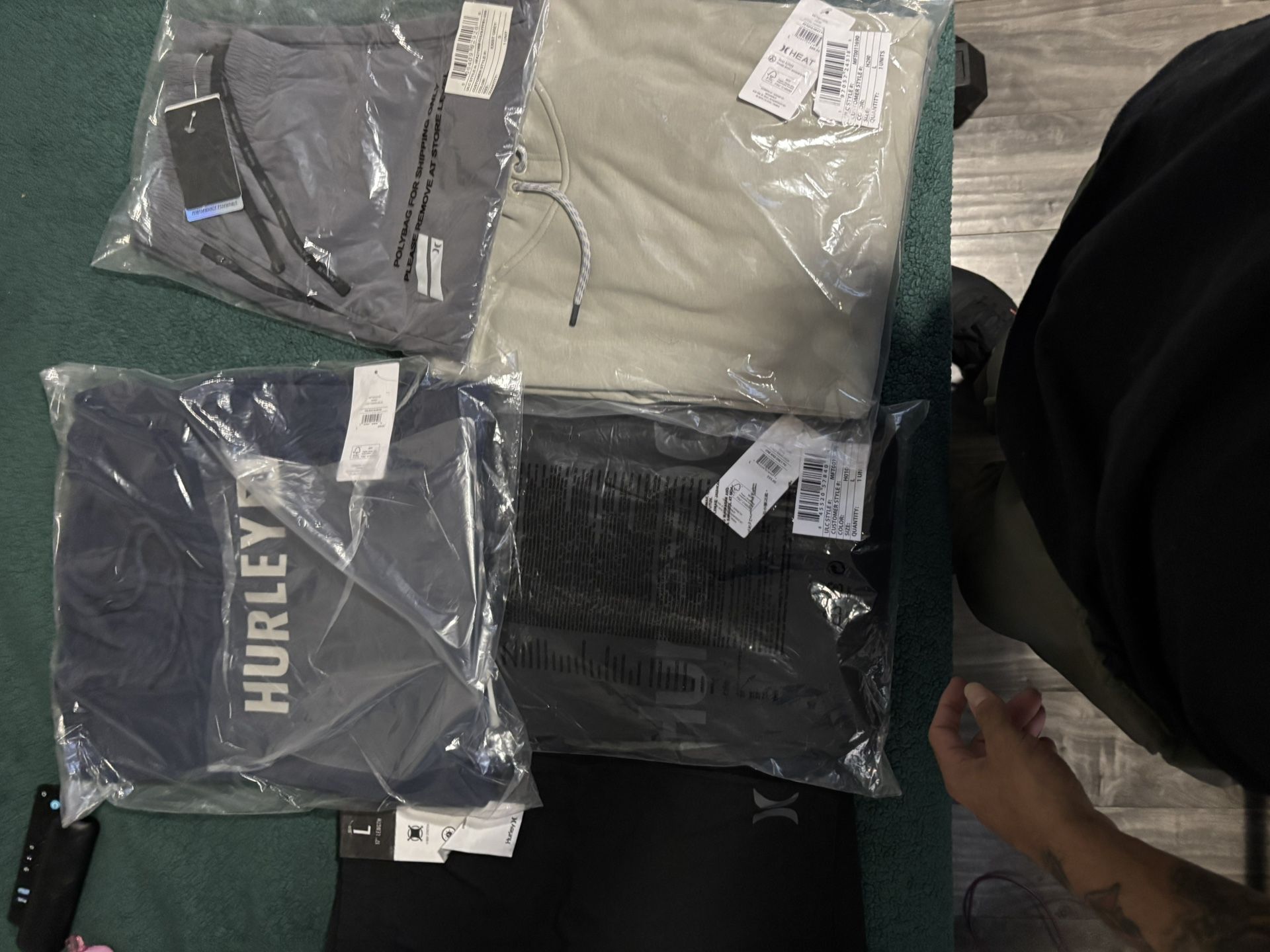 Roca Ware Hurley Fila Adidas