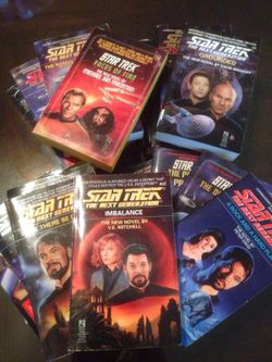 16 Star Trek novels